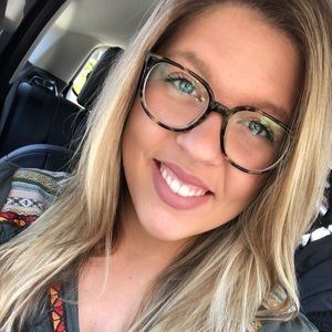 Meet your Posher, Bethany